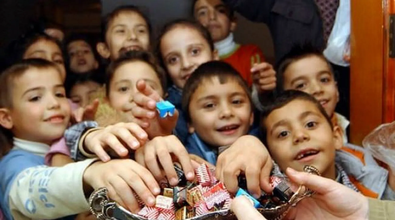 2026 Ramazan Bayramı Tatili 9 Gün Olacak mı? Kabine'den Müjdeli Haber Bekleniyor: İşte O Tarihler!