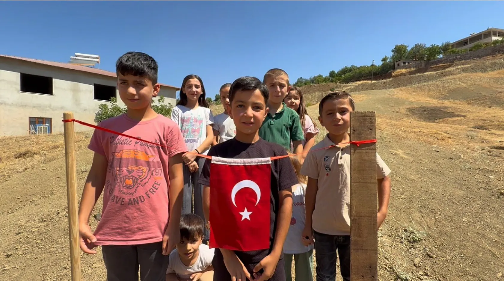 Derecikli çocuklardan park çağrısı