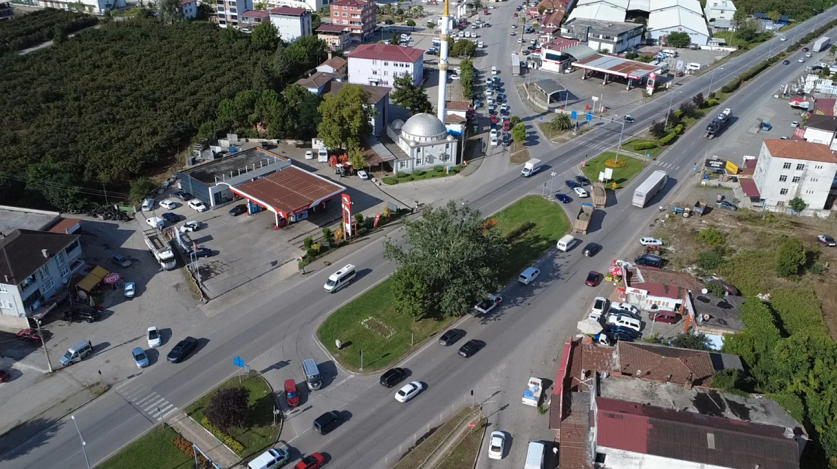 Çarşamba'da kavşak çilesi sürüyor