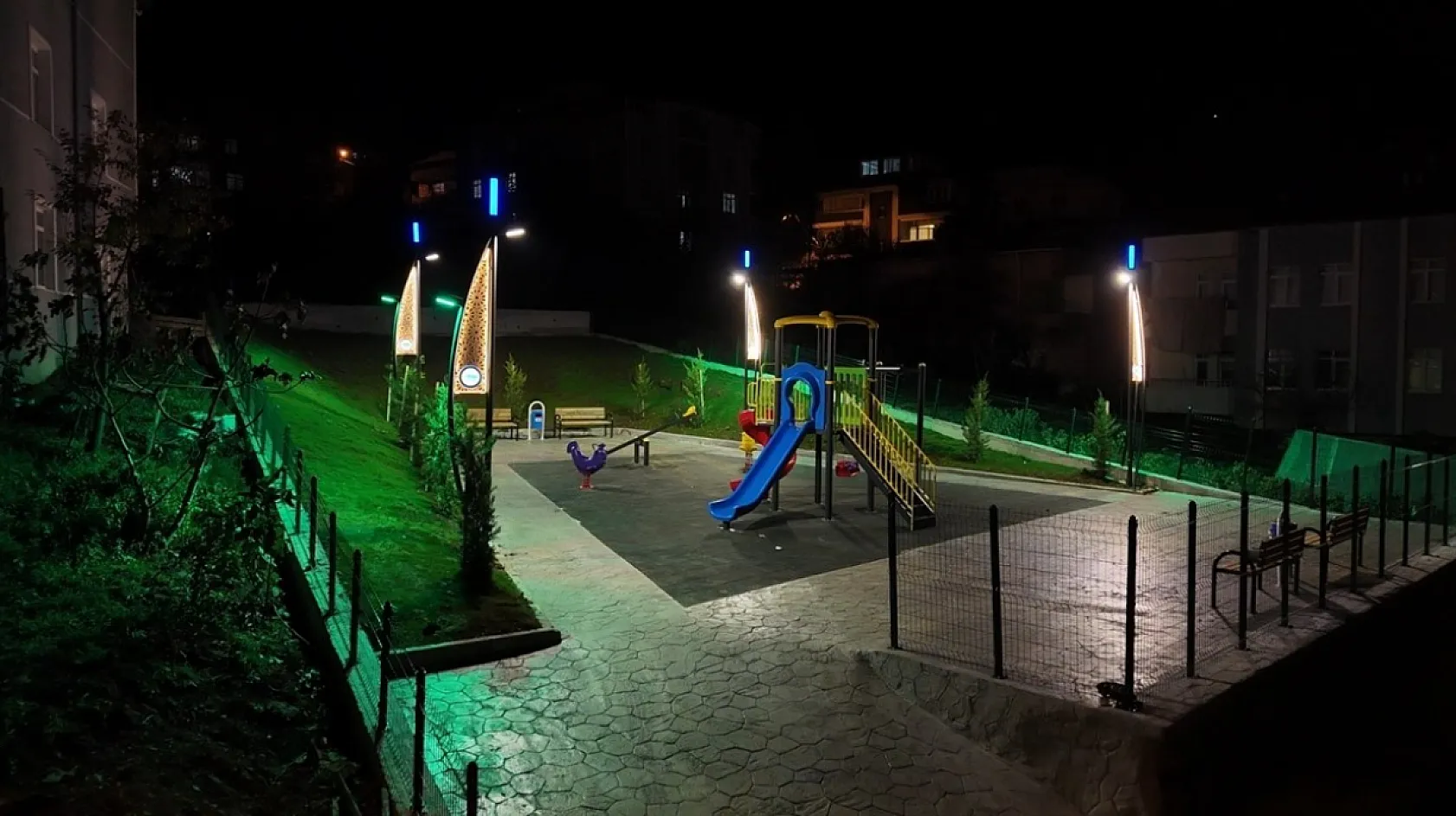 Canik'in Güvenli Parklarında Ücretsiz İnternet Hizmeti Sunuluyor