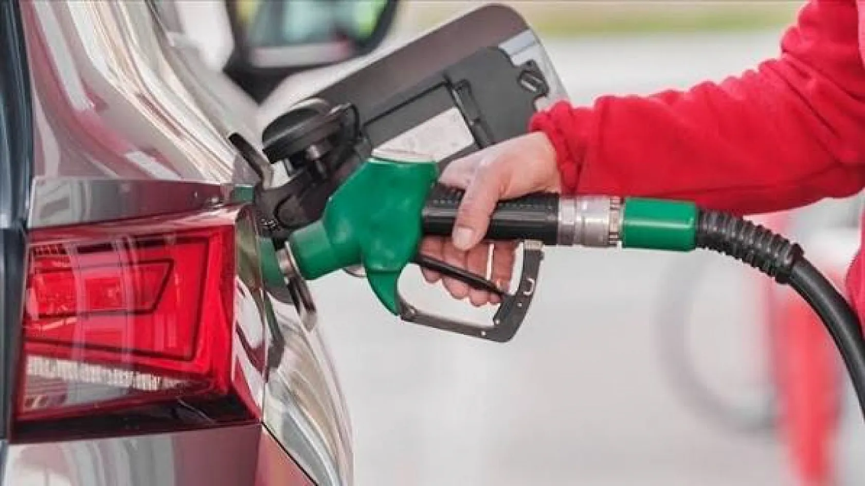 ABD, 2026 petrol fiyatı tahminini aşağı yönlü revize etti
