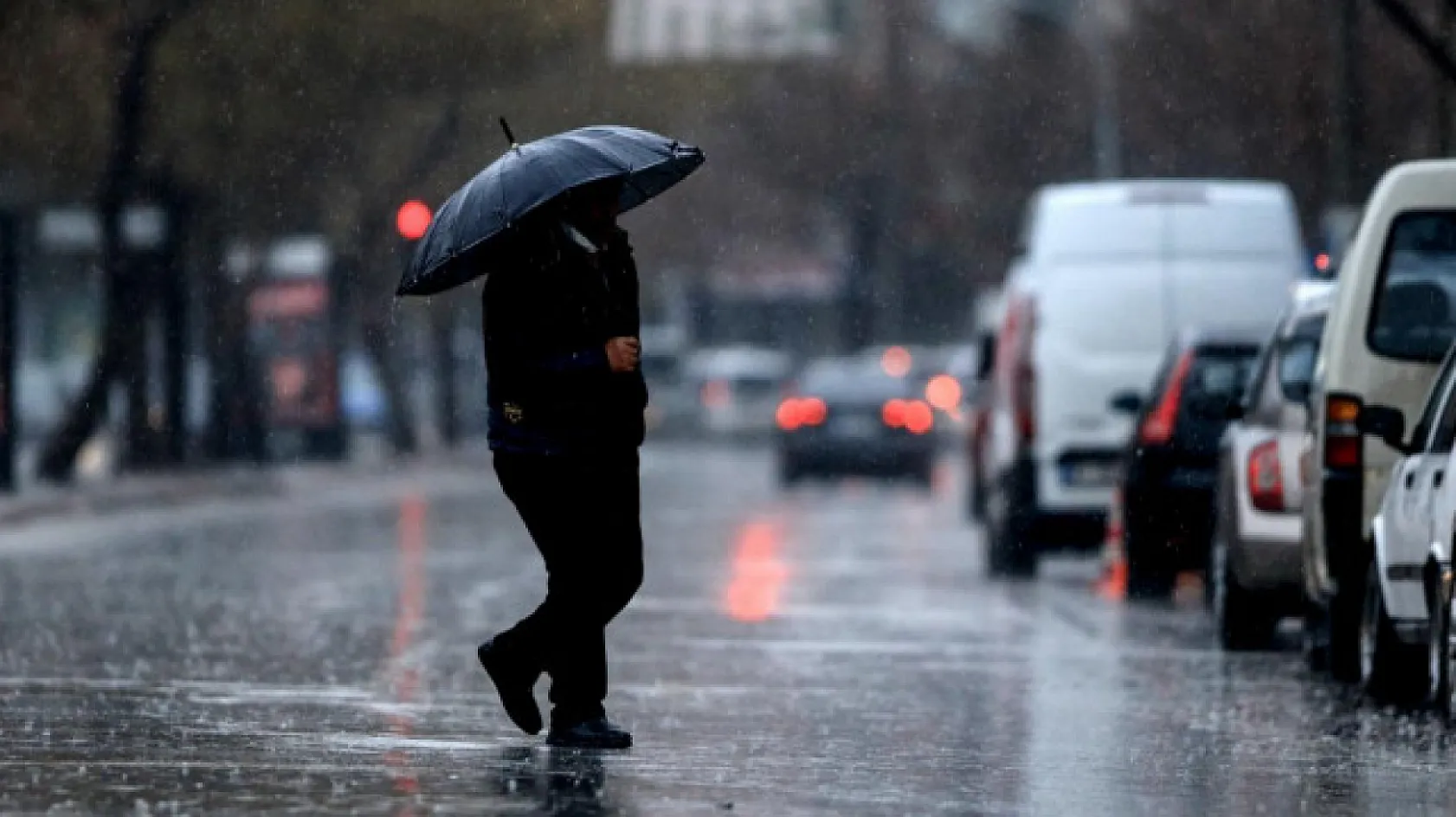 Meteoroloji Uyardı: İstanbul Dahil 9 İlde Sağanak Yağış Bekleniyor