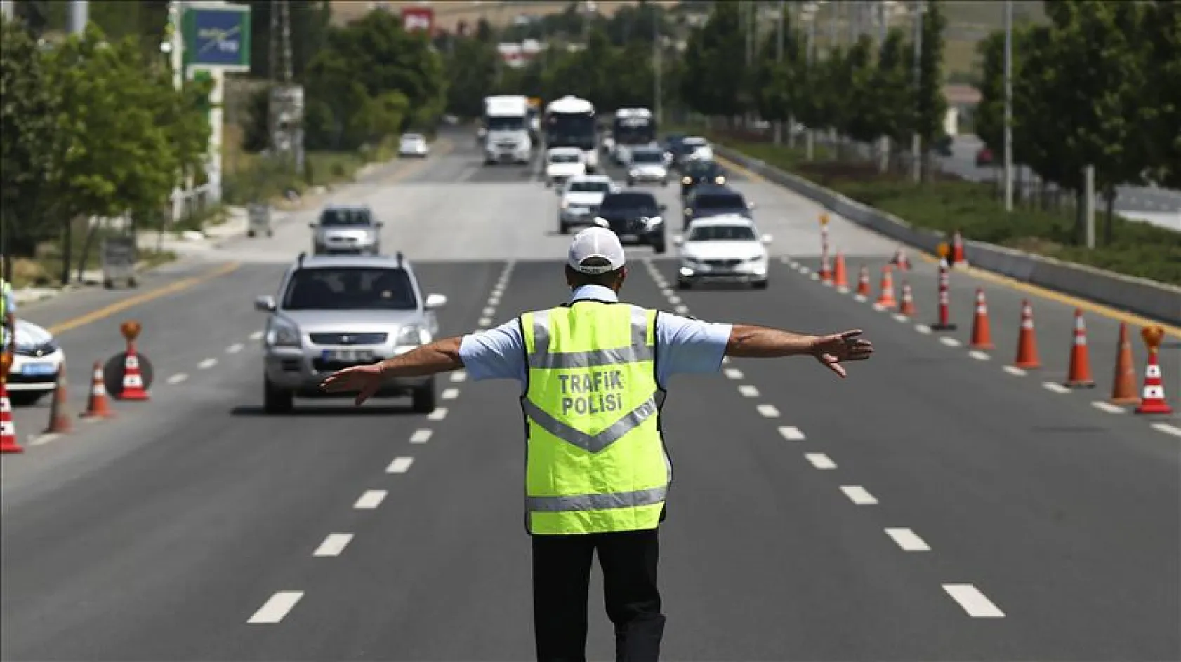 Hız sınırını aşan sürücülere büyük ceza geliyor