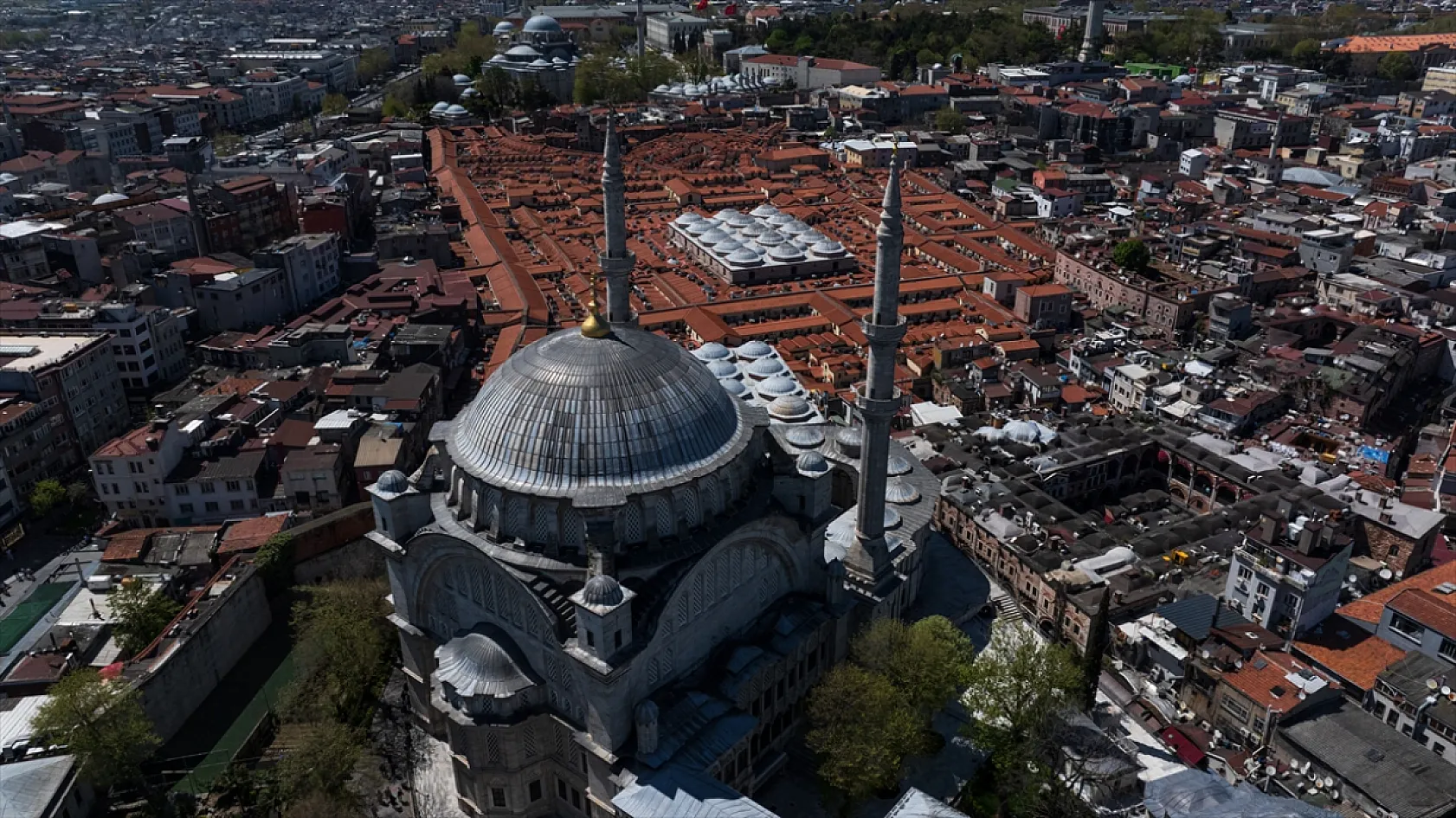 Kapalıçarşı günde 400 bin ziyaretçiyi ağırlıyor