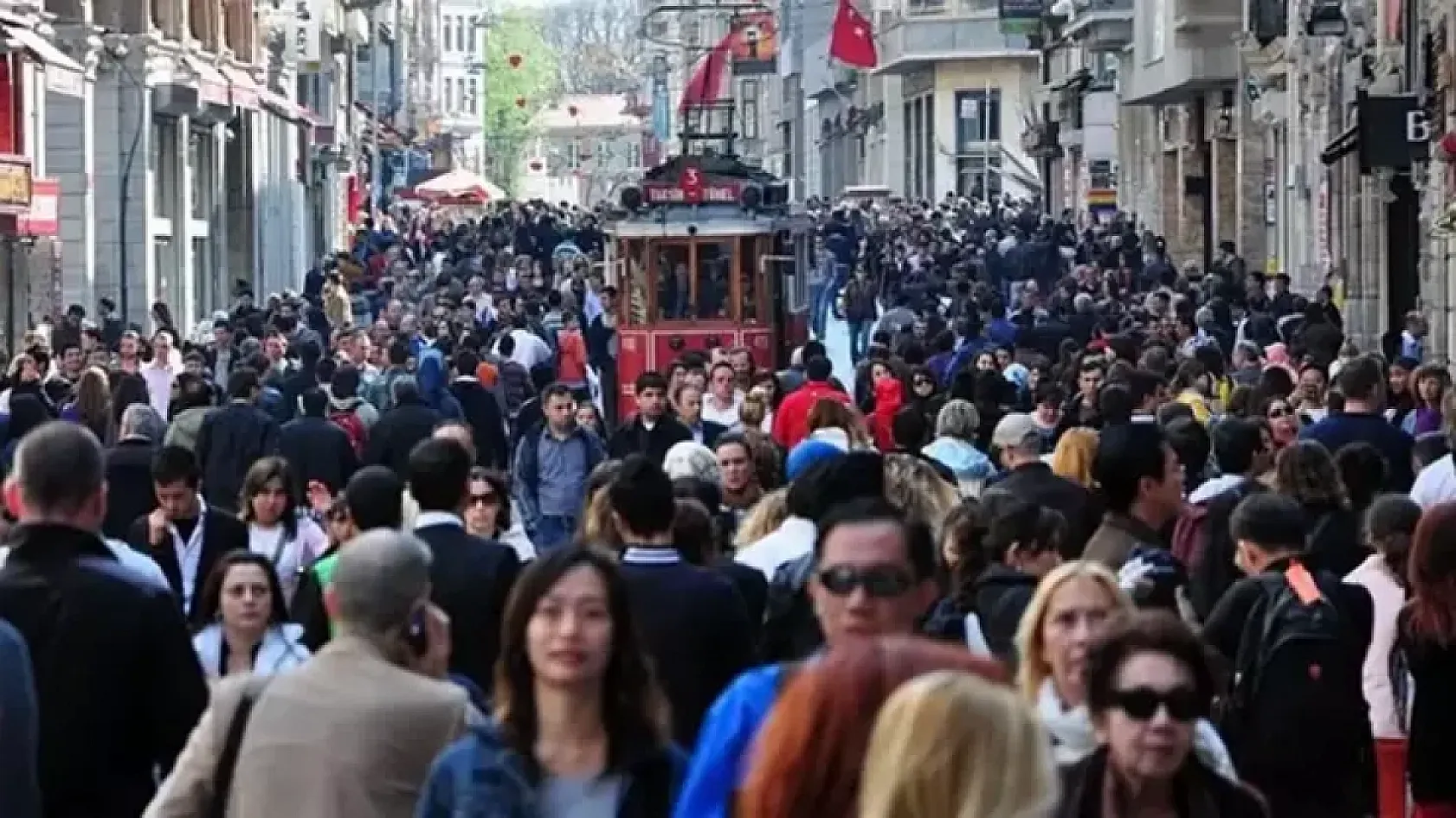 Türkiye 3 ayda ne kadar büyüdü? yeni nüfus rakamı şaşırttı!