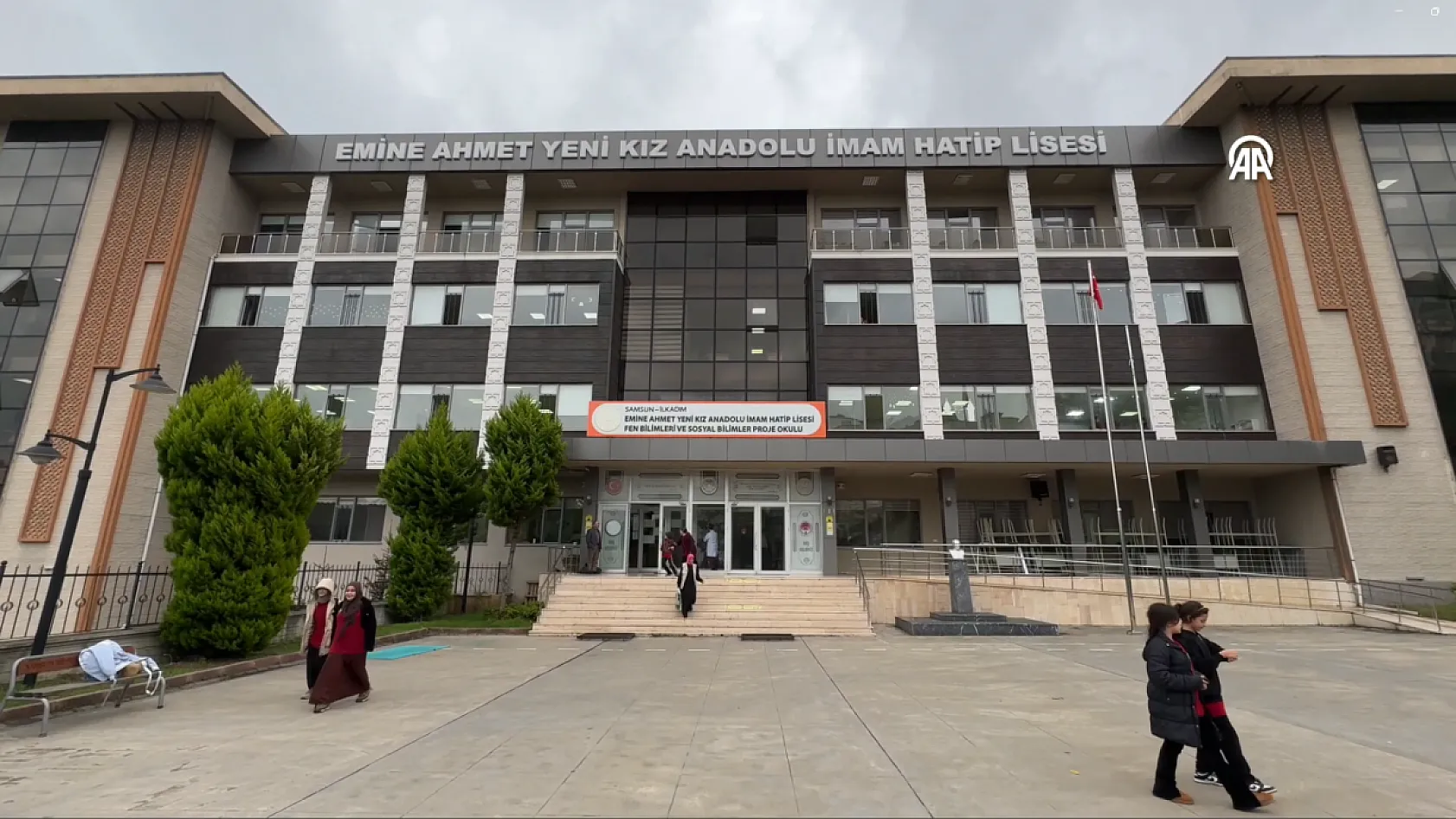 Samsun'da öğrencilerin el emeği ihtiyaç sahiplerine umut oluyor