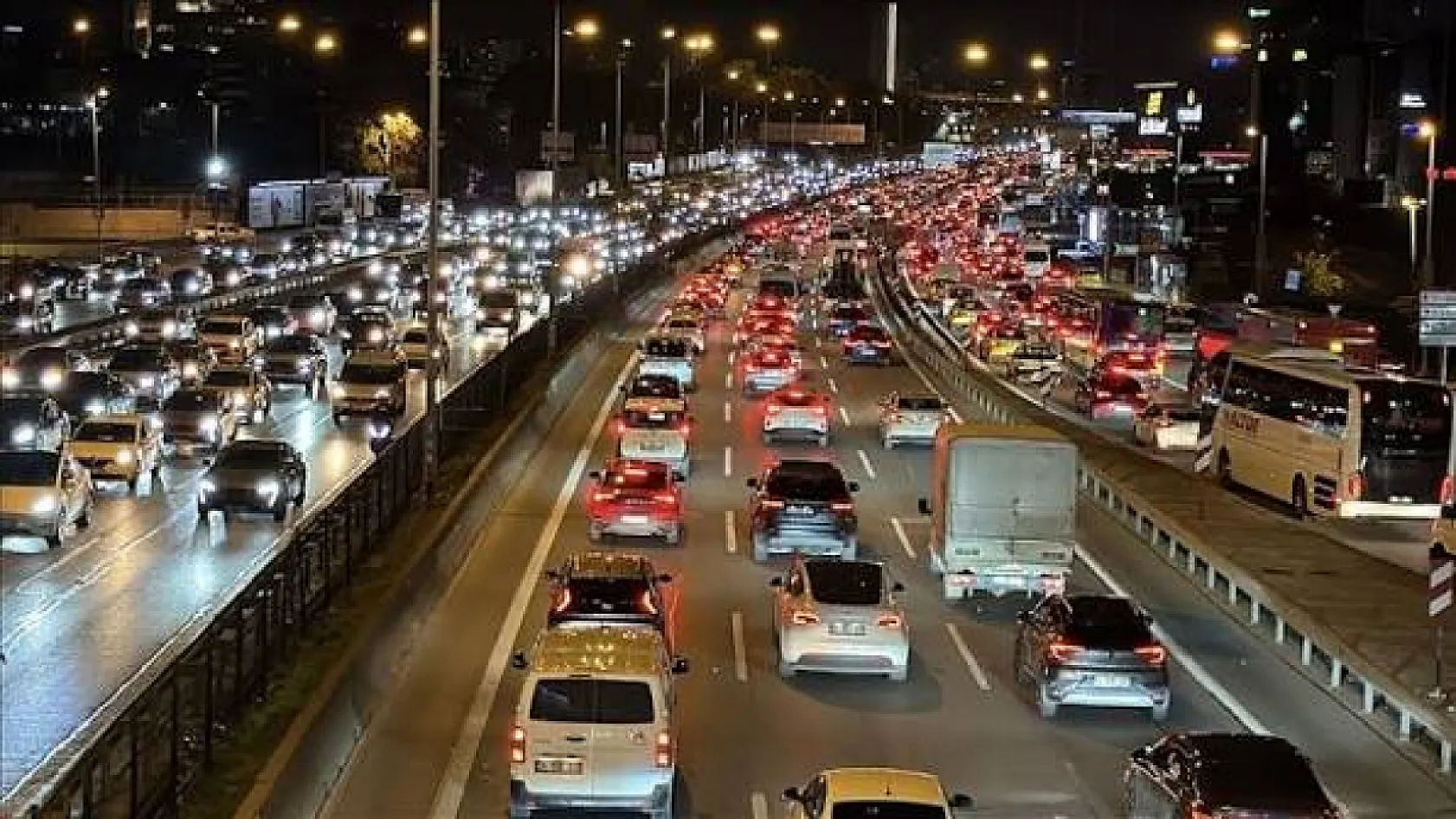 Motorlu araçlarda uygunluk belgesi dönemi dijitale taşındı