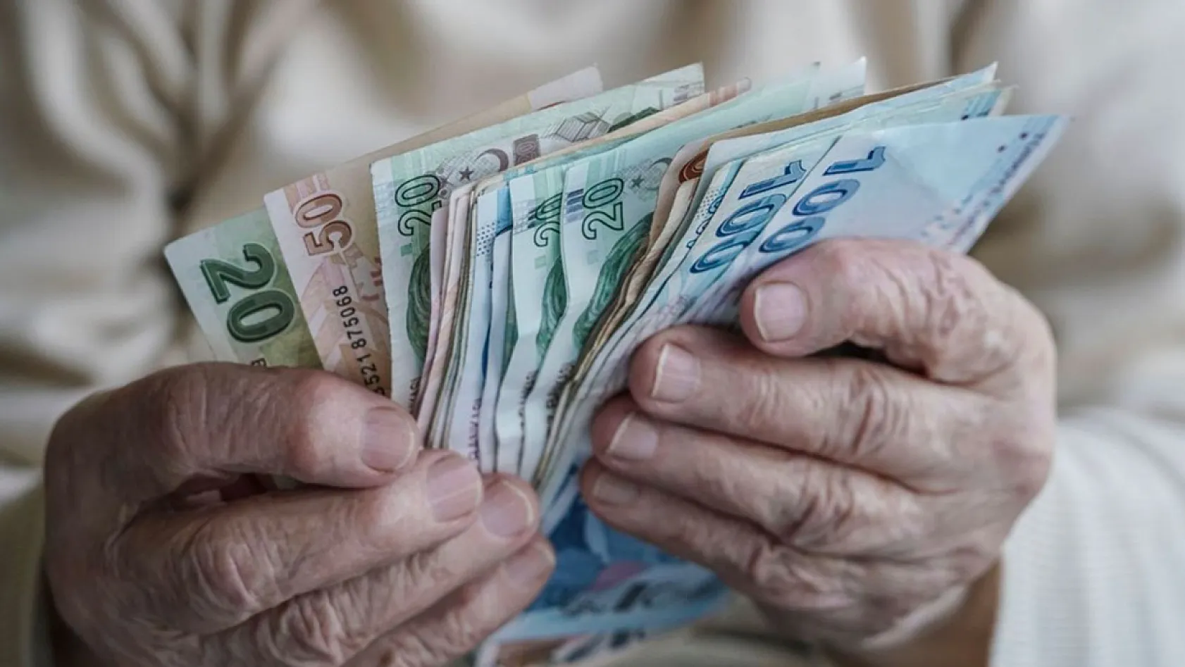 Kademeli emeklilik beklentisi sürüyor: Gözler yeni düzenleme iddialarında