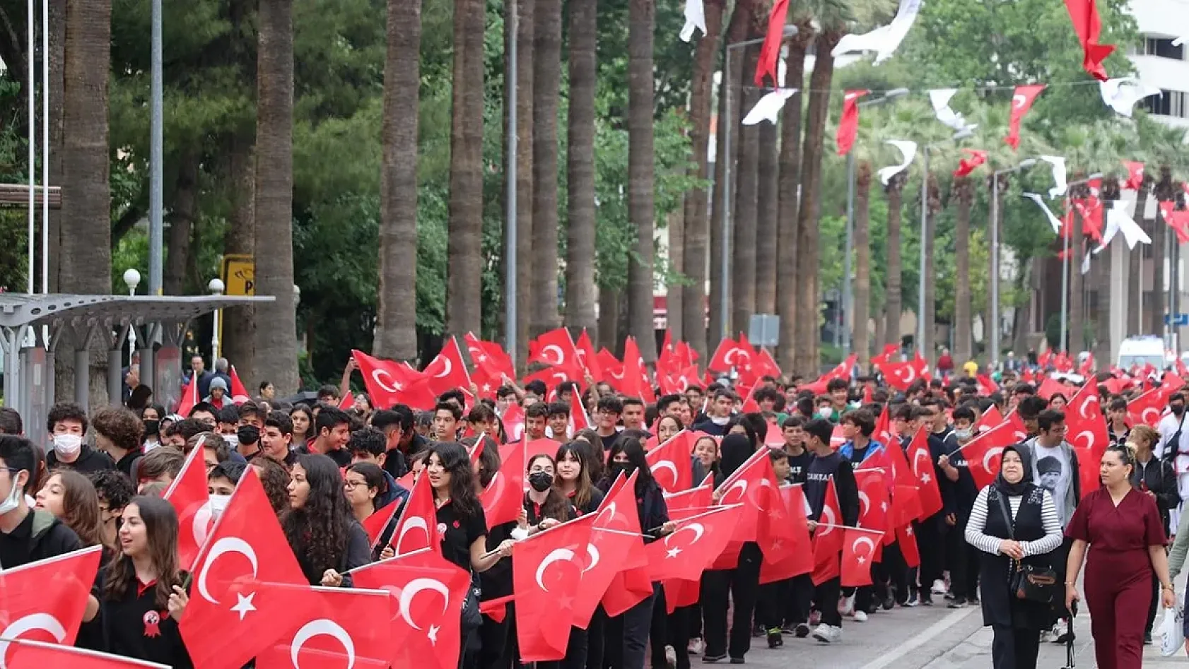 19 Mayıs tatil mi, 18 Mayıs yarım gün mü? 2026 resmi tatil detayları netleşti