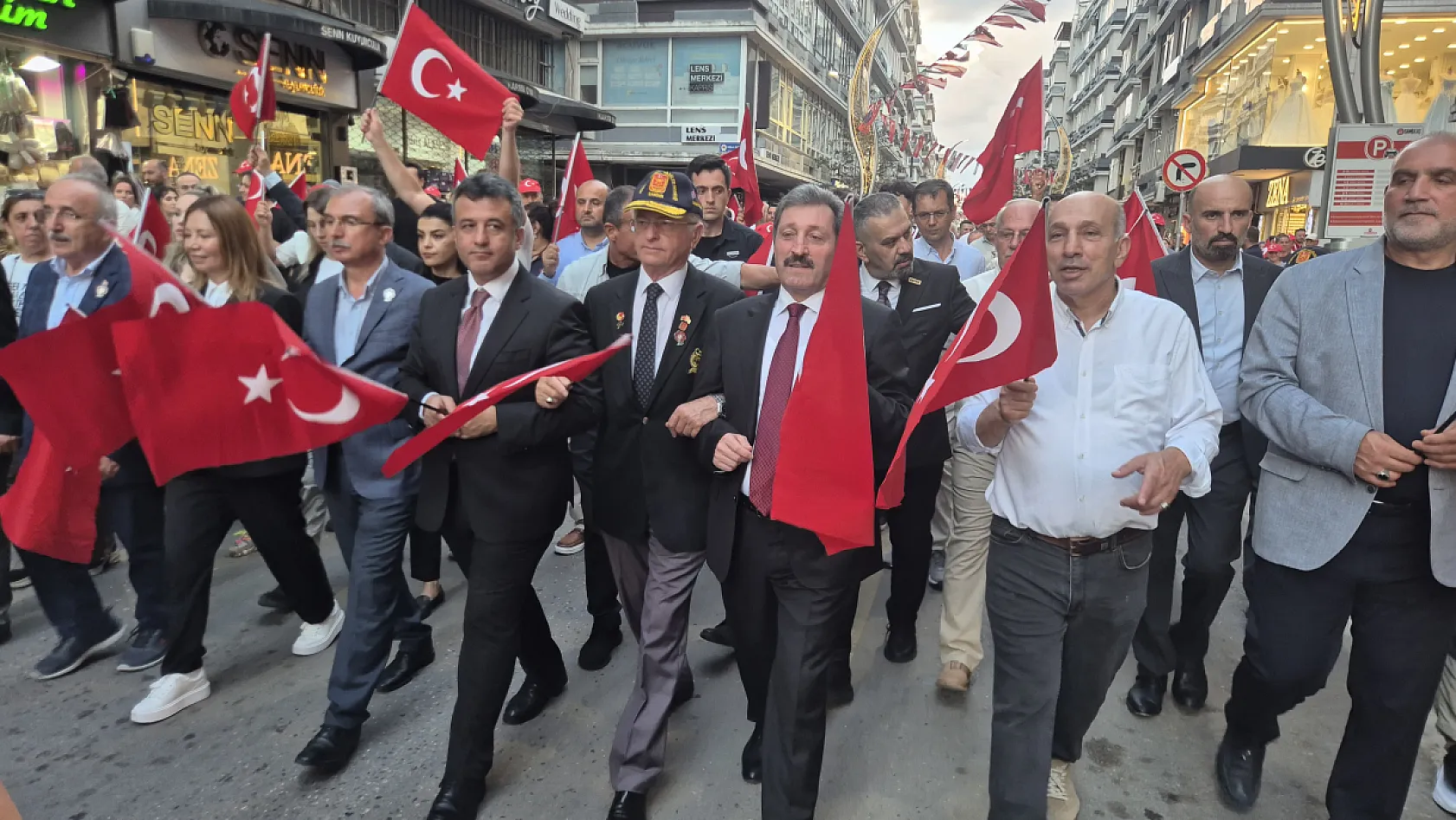Samsun'da 'İrade Bizim, Zafer Bizim' yürüyüşü gerçekleştirildi