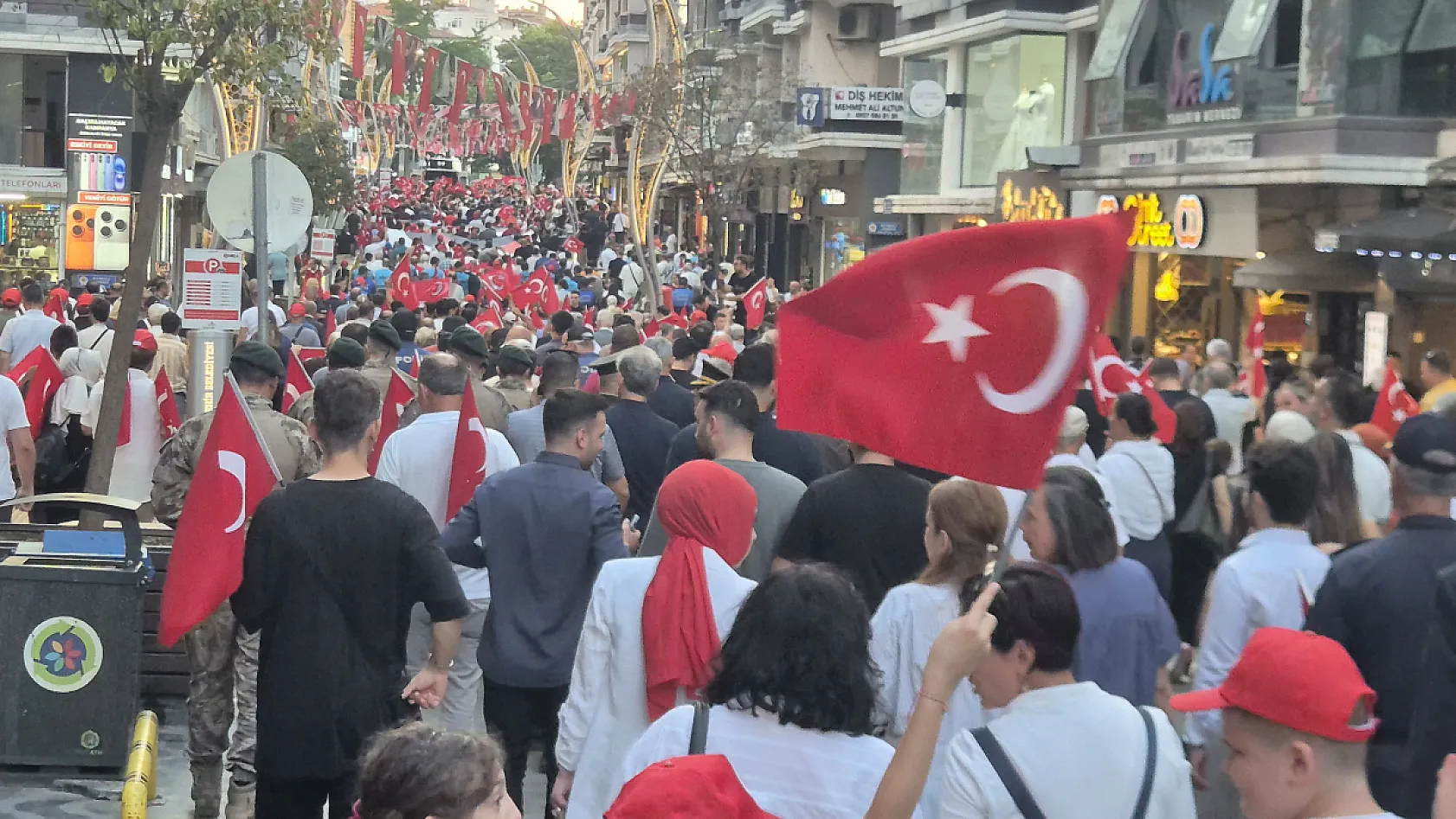 Samsun'da 'İrade Bizim, Zafer Bizim' yürüyüşü gerçekleştirildi