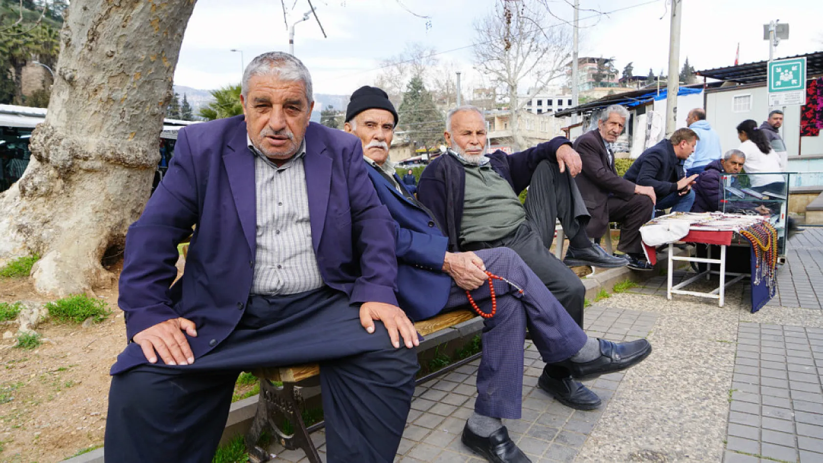 Emekli ve Memura Ek Zam Gelecek mi? Özgür Erdursun 'Gerçek Tarihi' Açıkladı!
