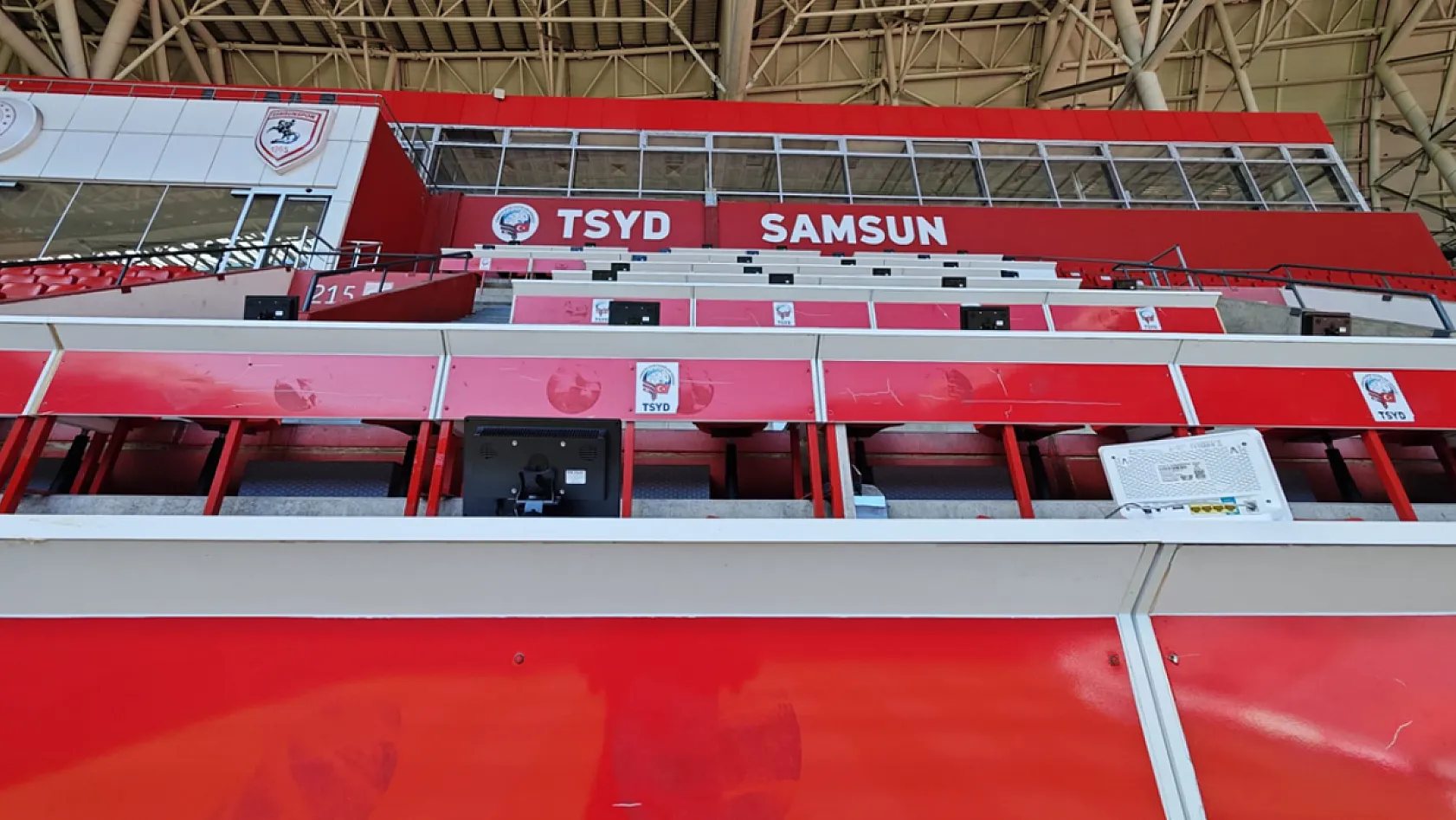 Mehmet Muş'un desteğiyle 19 Mayıs Stadı Basın Tribünü yenilendi