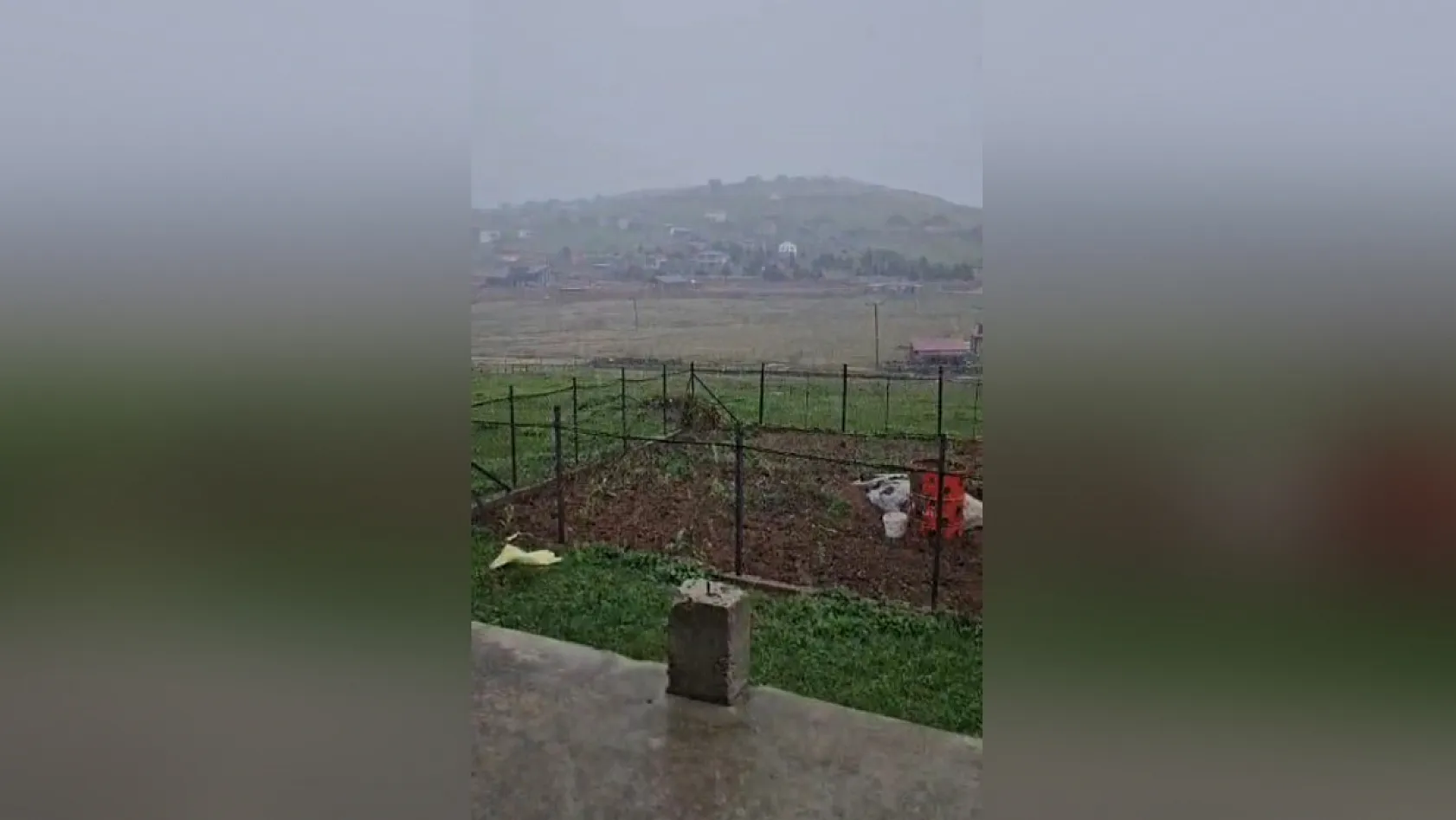Karadeniz'de kış bitmiyor, yaylalarda kar lapa lapa yağıyor!