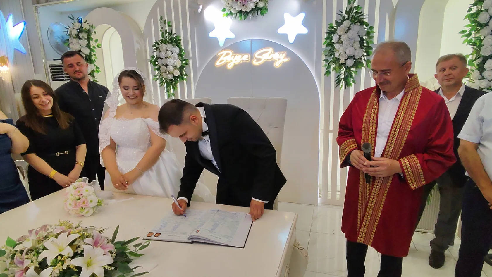 Akbaş Ve Öztürk Ailelerinin Mutlu Günü