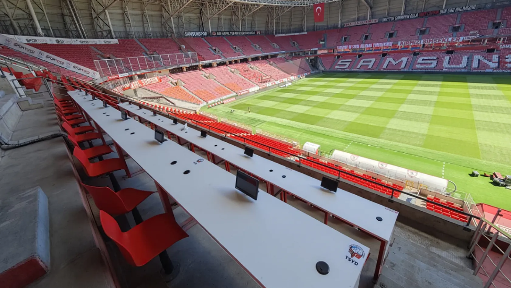 Mehmet Muş'un desteğiyle 19 Mayıs Stadı Basın Tribünü yenilendi