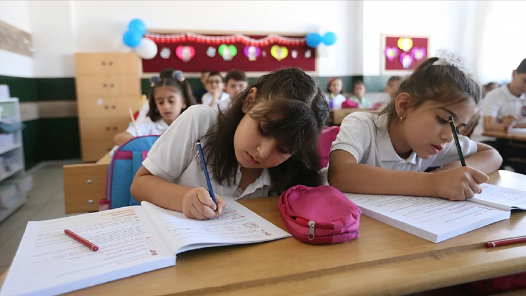 İkinci Ara Tatil Ne Zaman? 2026 MEB Ara Tatil ve Bayram Takvimi
