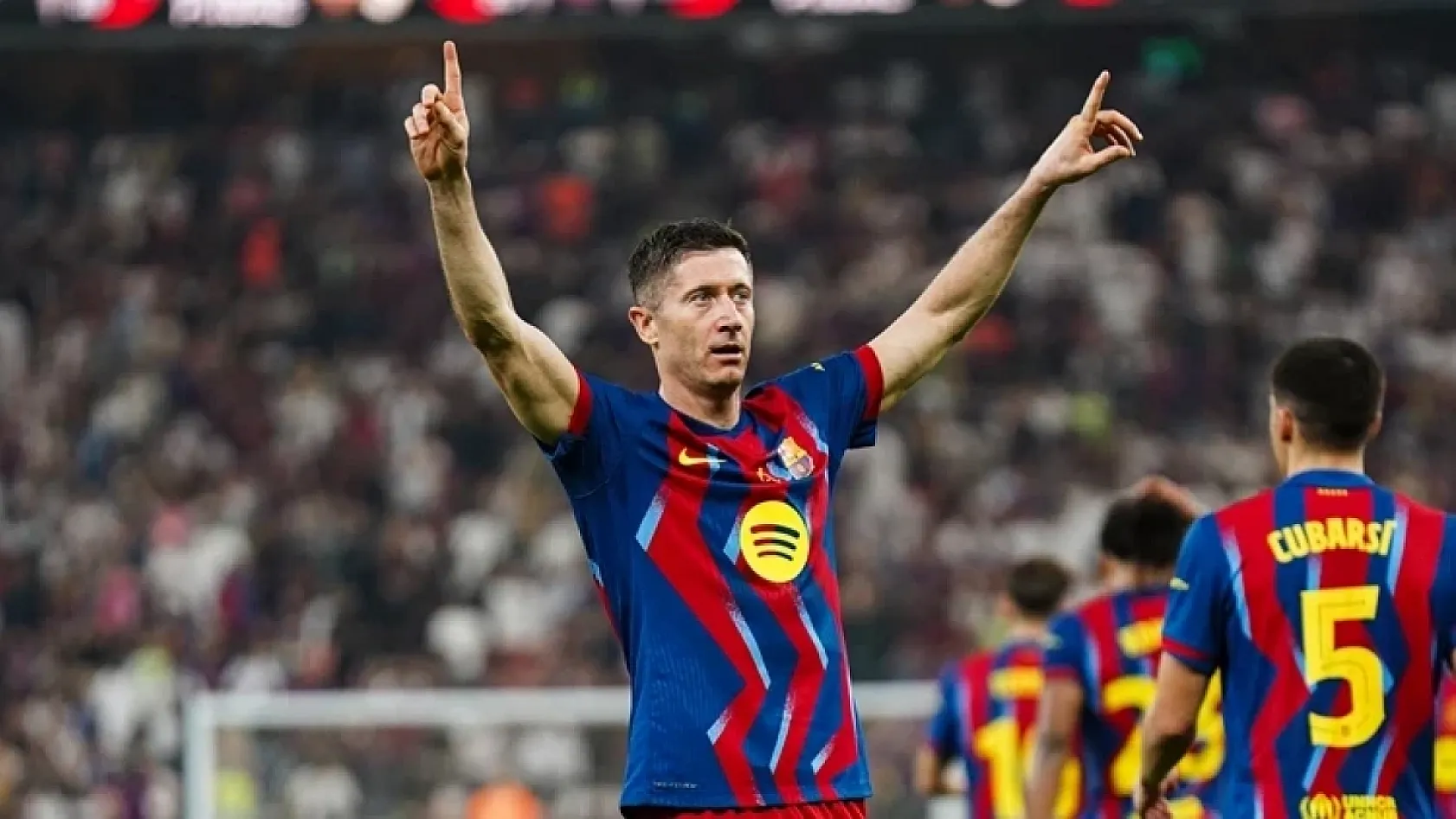 Lewandowski transferinde yeni gelişme! Eşinden Türkiye mesajı