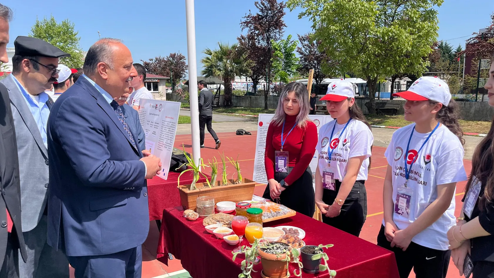 Bilimin kalbi Salıpazarı'nda attı