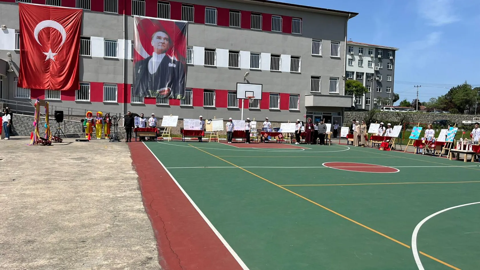Bilimin kalbi Salıpazarı'nda attı