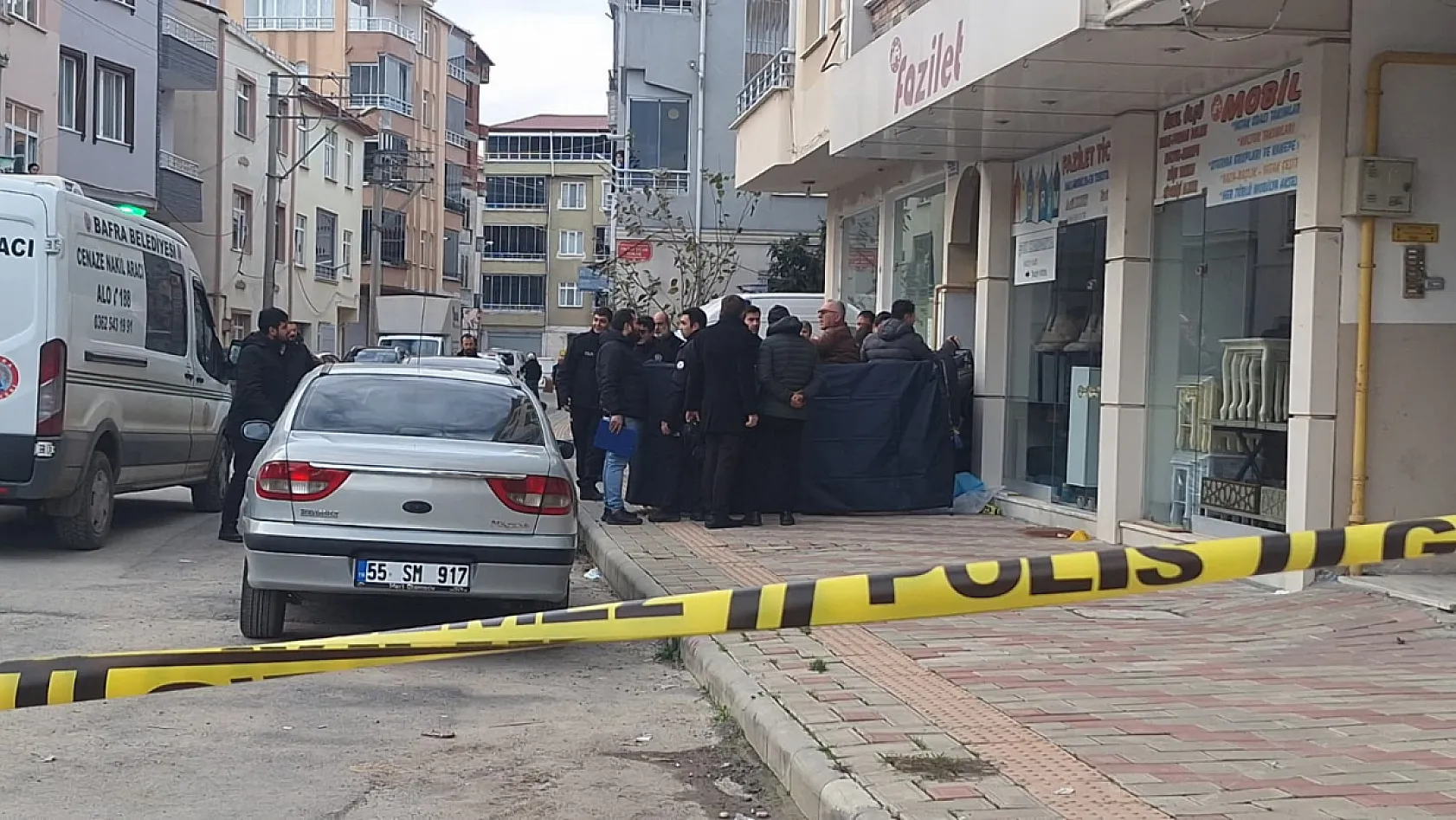 Samsun'da apartman girişinde şüpheli ölüm