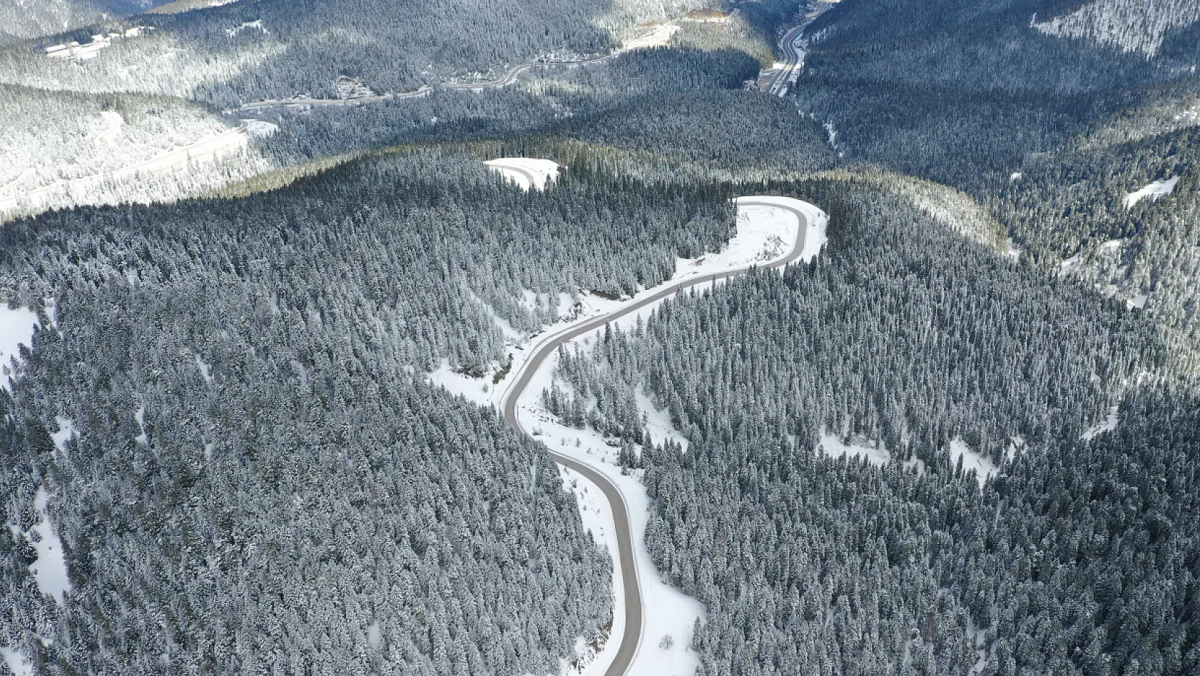 Ilgaz Dağı'nda kar manzarası havadan görüntülendi