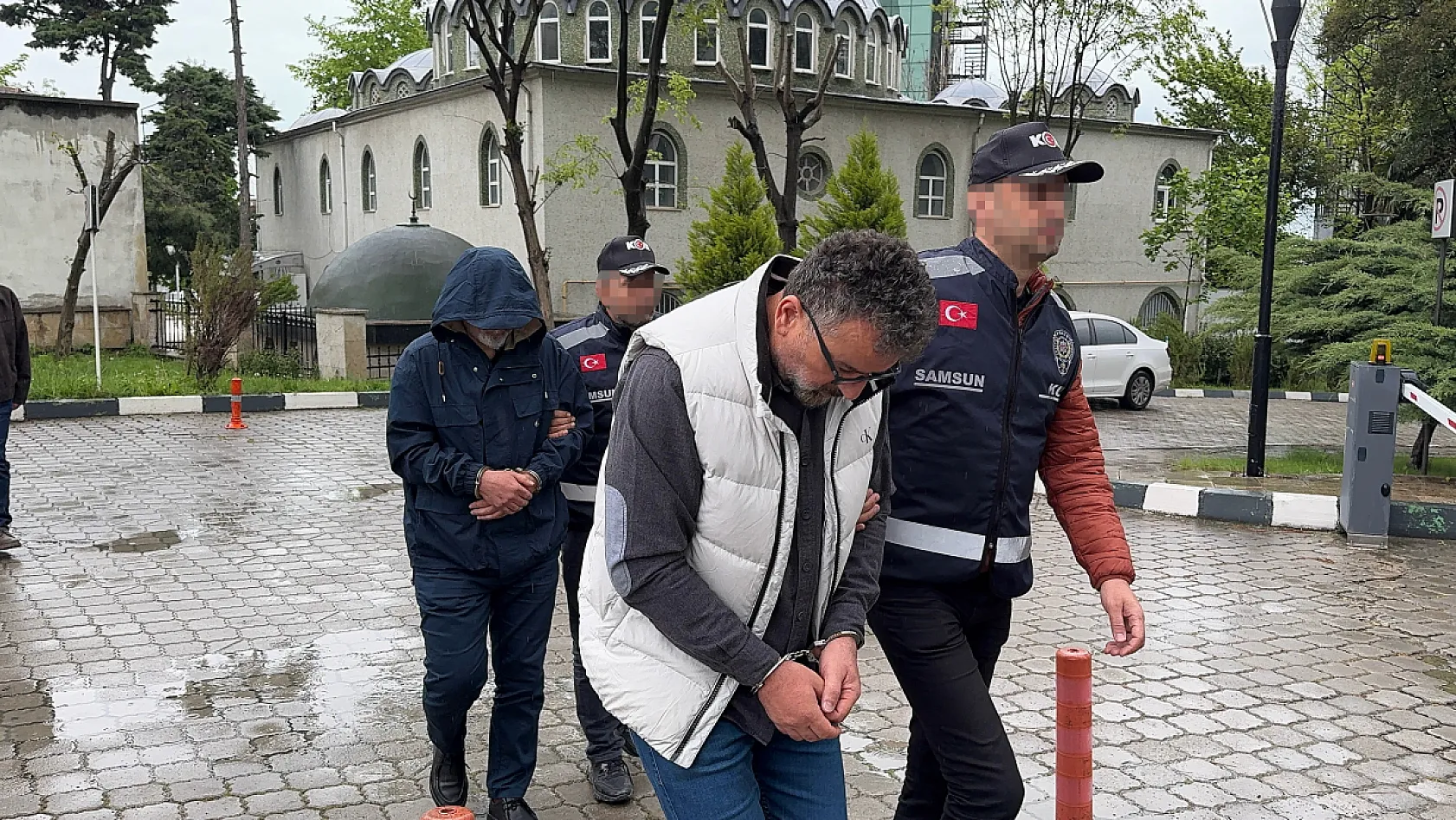 Rüşvet operasyonunda 8 şüpheli adliyeye sevk edildi