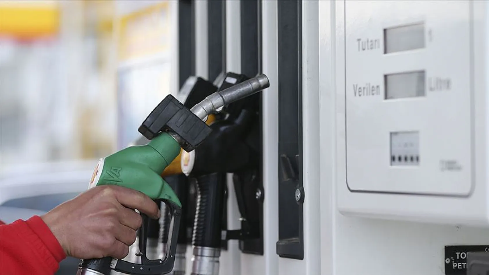 Benzin ve Motorin Zammı Son Anda İptal Edildi: Fiyatlar Değişmeden Kaldı
