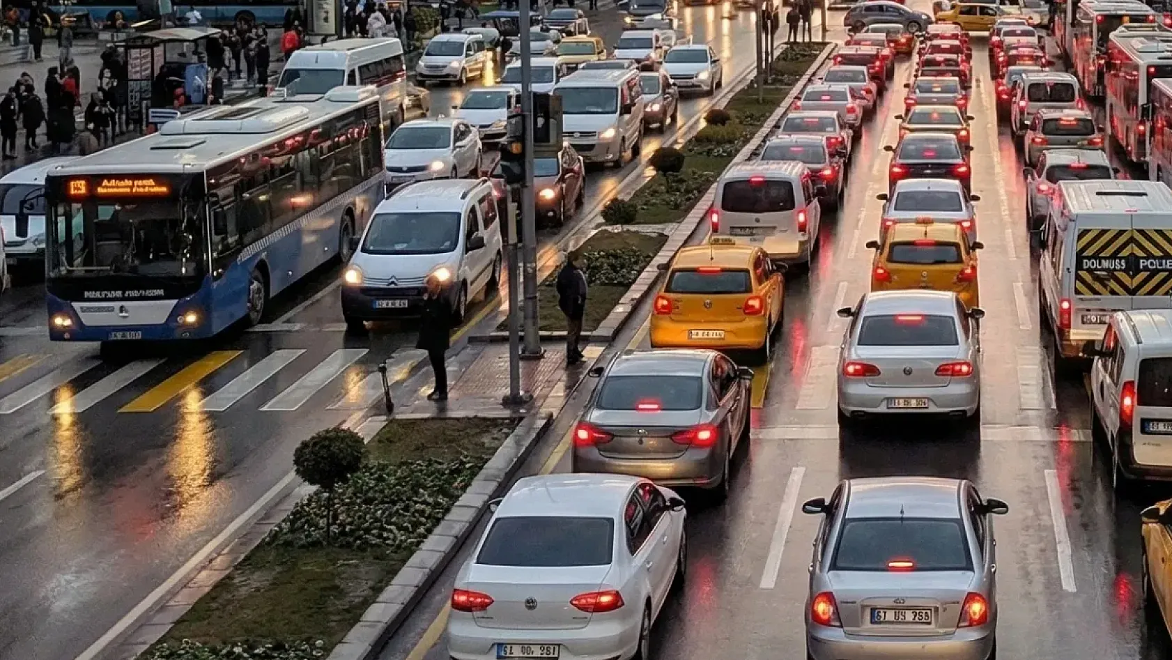 Trafikte araç sayısı 34 milyonu geçti: Artış sürüyor, yeni kayıtlar neden düşüyor?