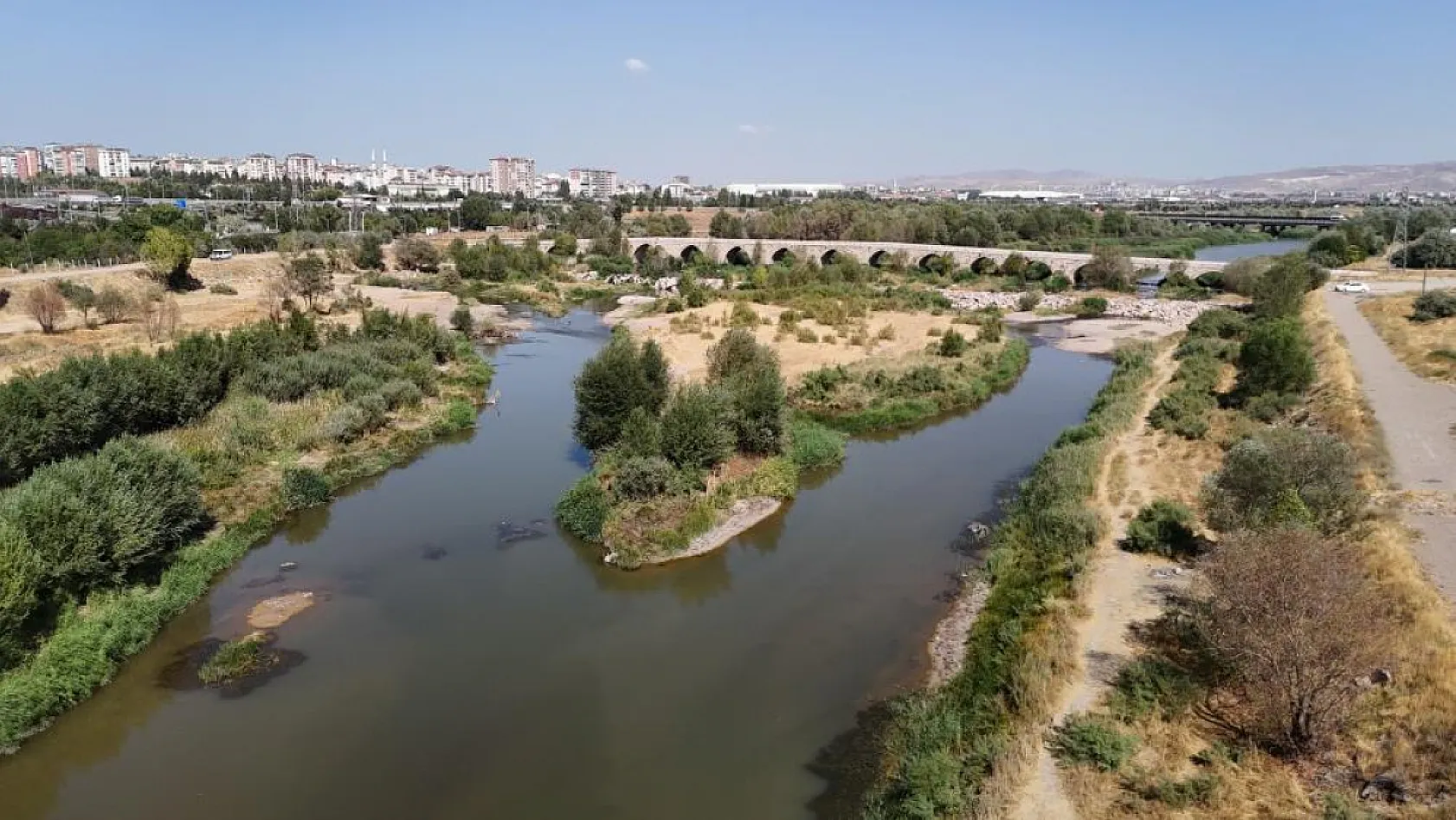 Türkiye'nin en uzun nehri alarm veriyor