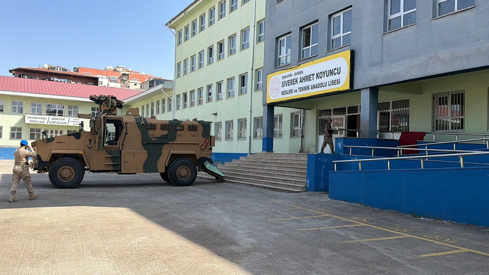 Lisede silahlı saldırı: 13 öğrenci yaralandı
