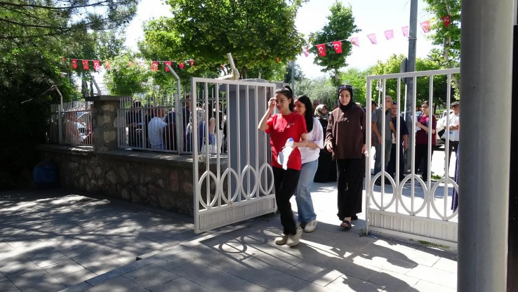 YKS'nin İkinci Oturumu AYT Başladı