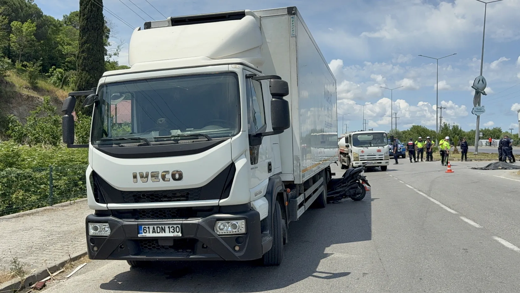 Samsun'da feci kaza: Kamyonun tekerleri arasına saplanan motosikletin sürücüsü yaşamını yitirdi
