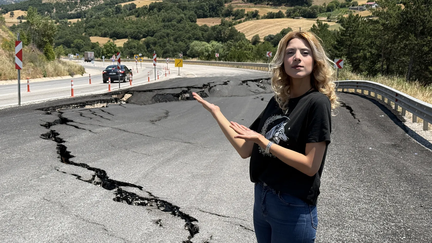 Metrelerce uzunlukta yarıklar oluştu: Sürücüler için tehlike oluşturan yol