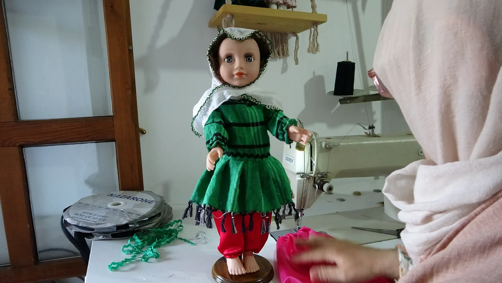Sandıklardaki kültür bez bebeklerle yaşatılıyor