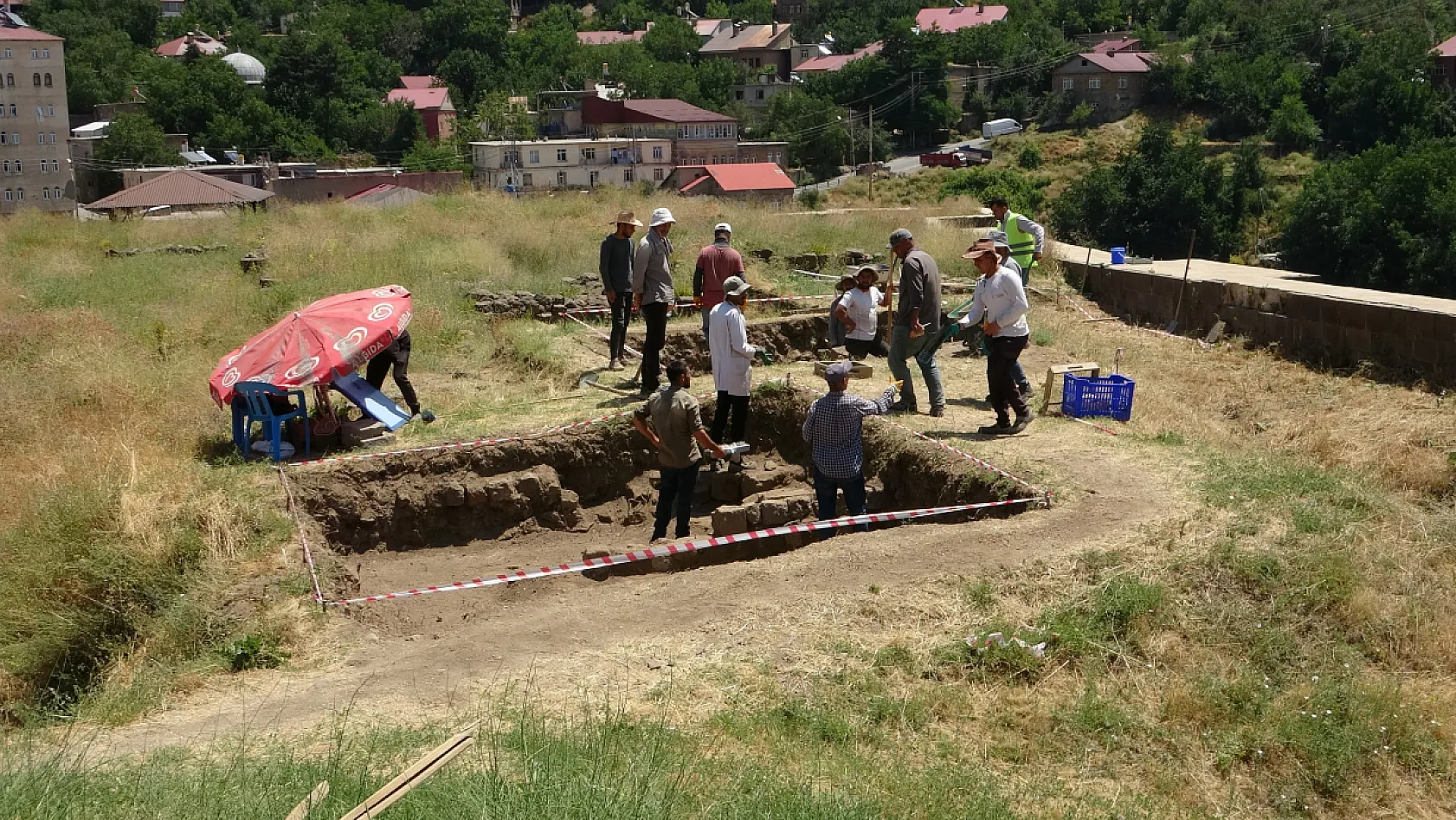 Bitlis Kalesi sırlarını ortaya çıkarıyor