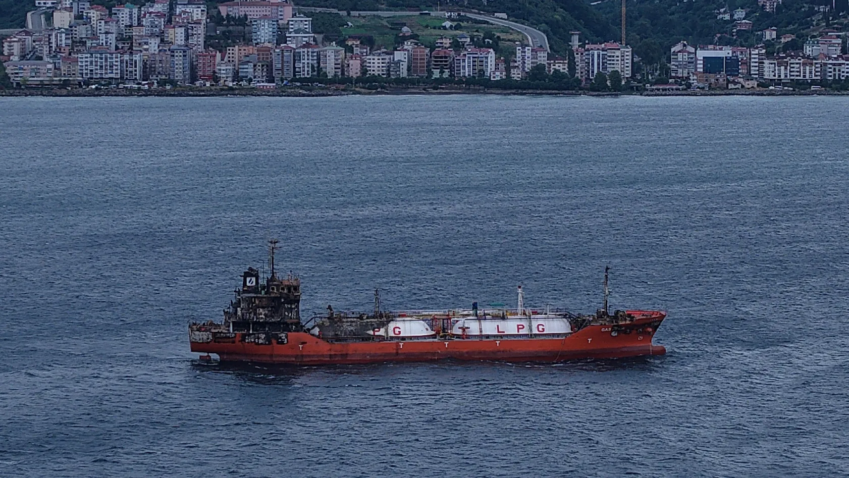Karadeniz'de sivil gemiler dron saldırısına uğradı