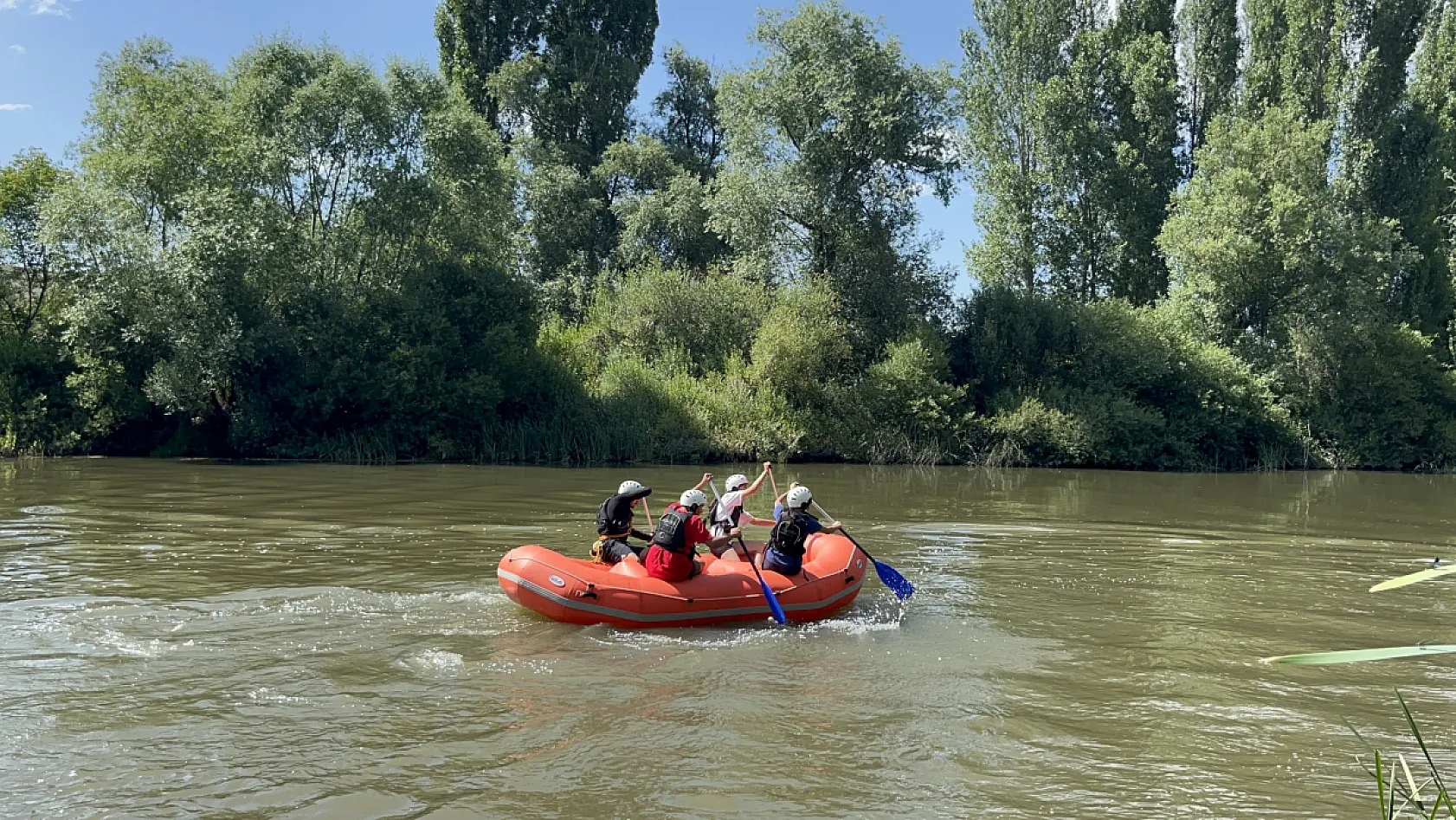 Kars'ta rafting heyecanı başladı: İlk eğitim kampı düzenleniyor