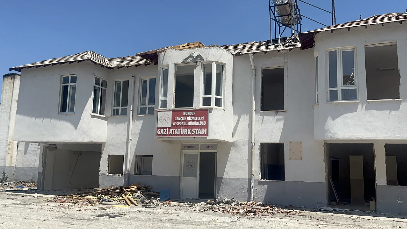 71 yıllık stat tarihe karışıyor