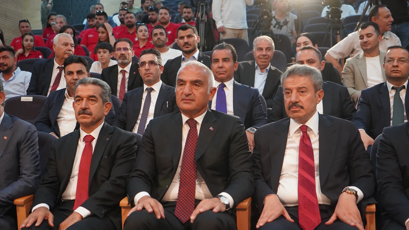 Bakan Ersoy: Kütüphaneler artık yaşam merkezlerine dönüştü