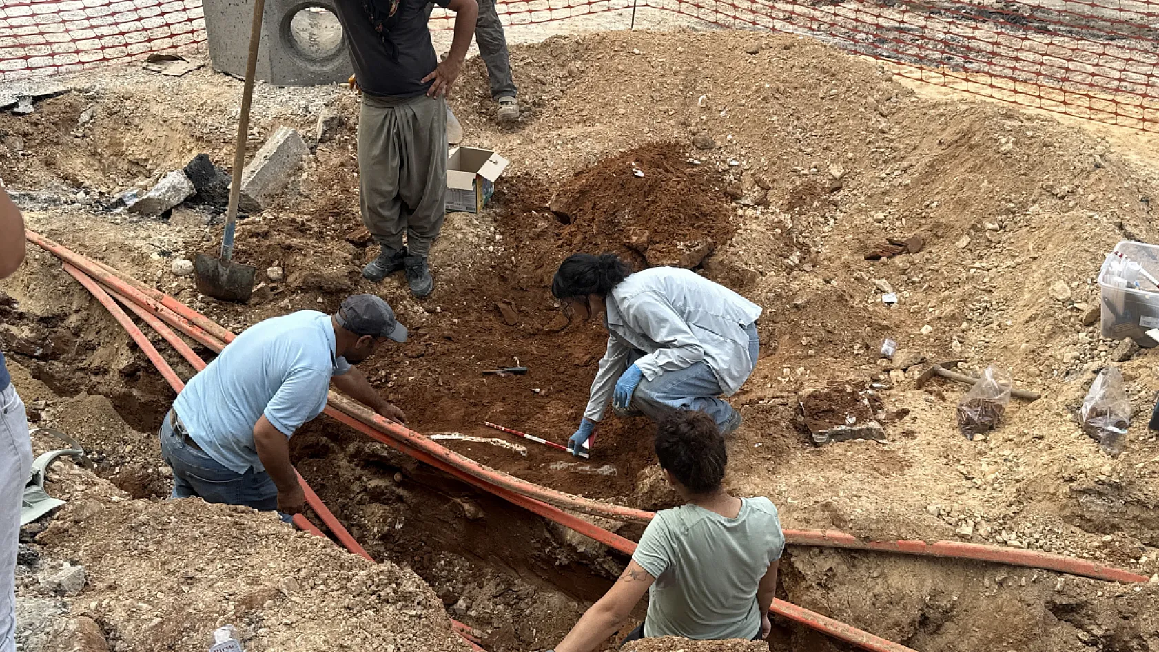 Menteşe'de kazıda mezar kalıntıları bulundu