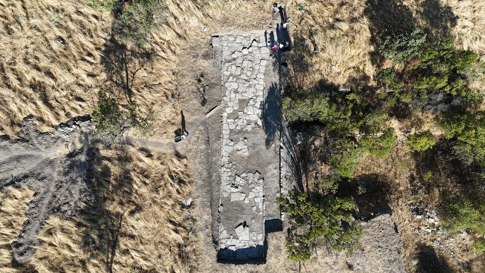 Çanakkale'de 2 bin yıllık Roma Caddesi gün yüzüne çıkarılıyor