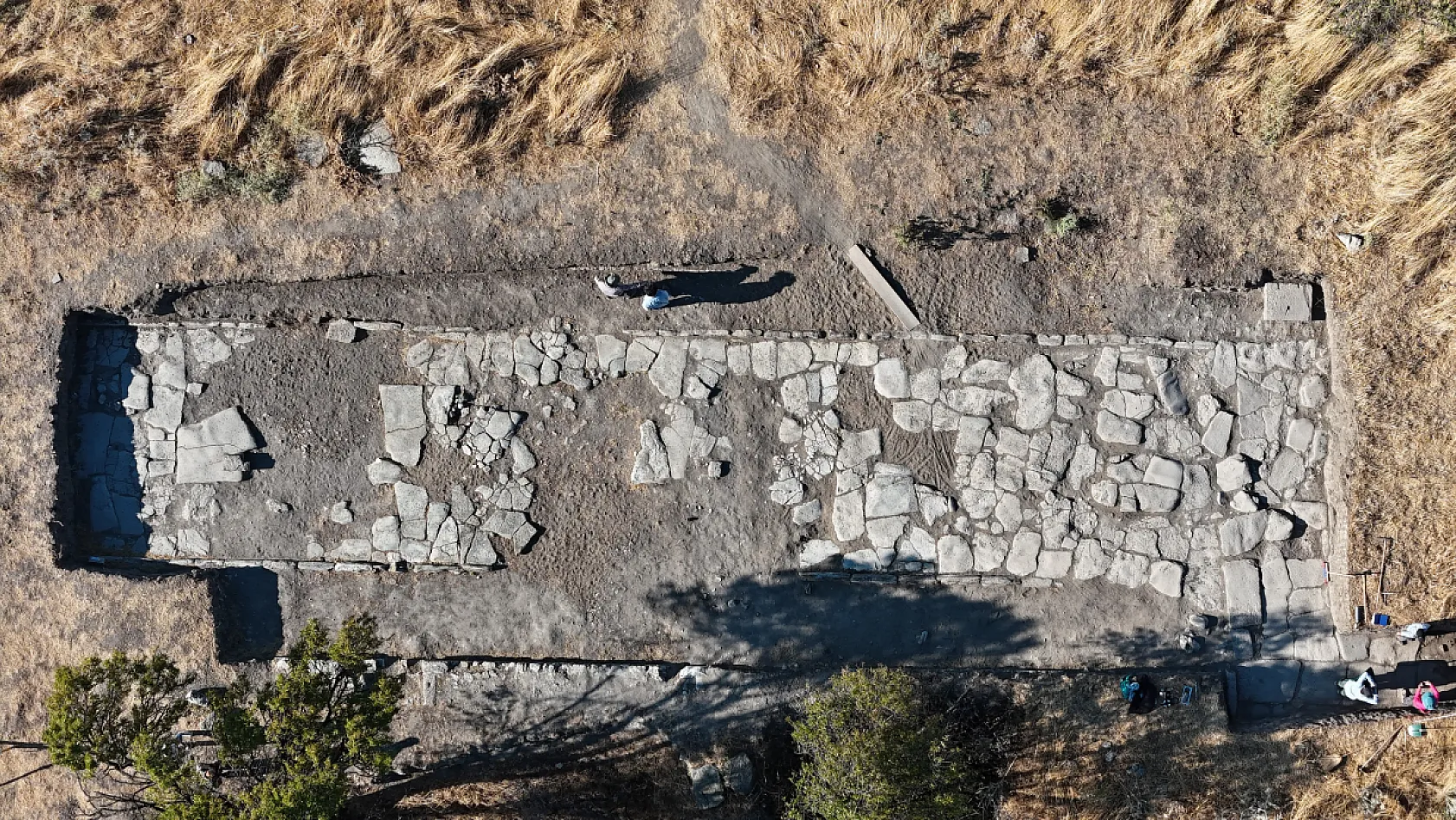 Çanakkale'de 2 bin yıllık Roma Caddesi gün yüzüne çıkarılıyor