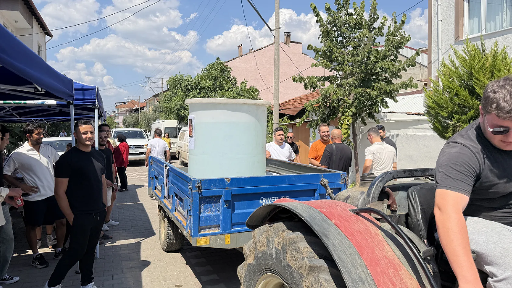 Damat su tankına atıldı