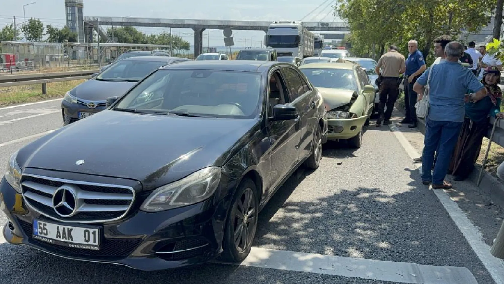 Canik'te zincirleme kaza paniği