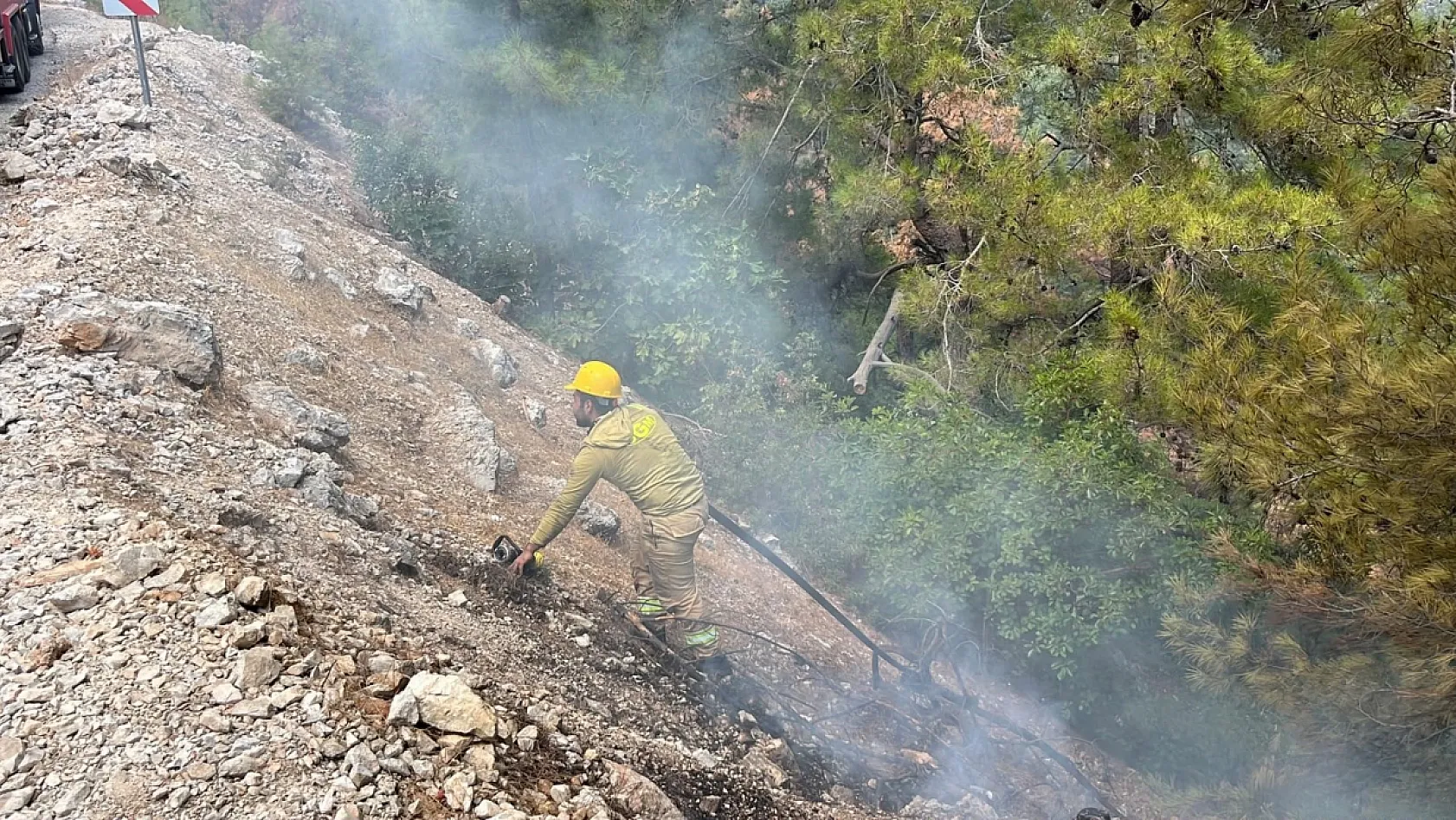 Alanya'da orman yangını: 1 dönüm alan zarar gördü