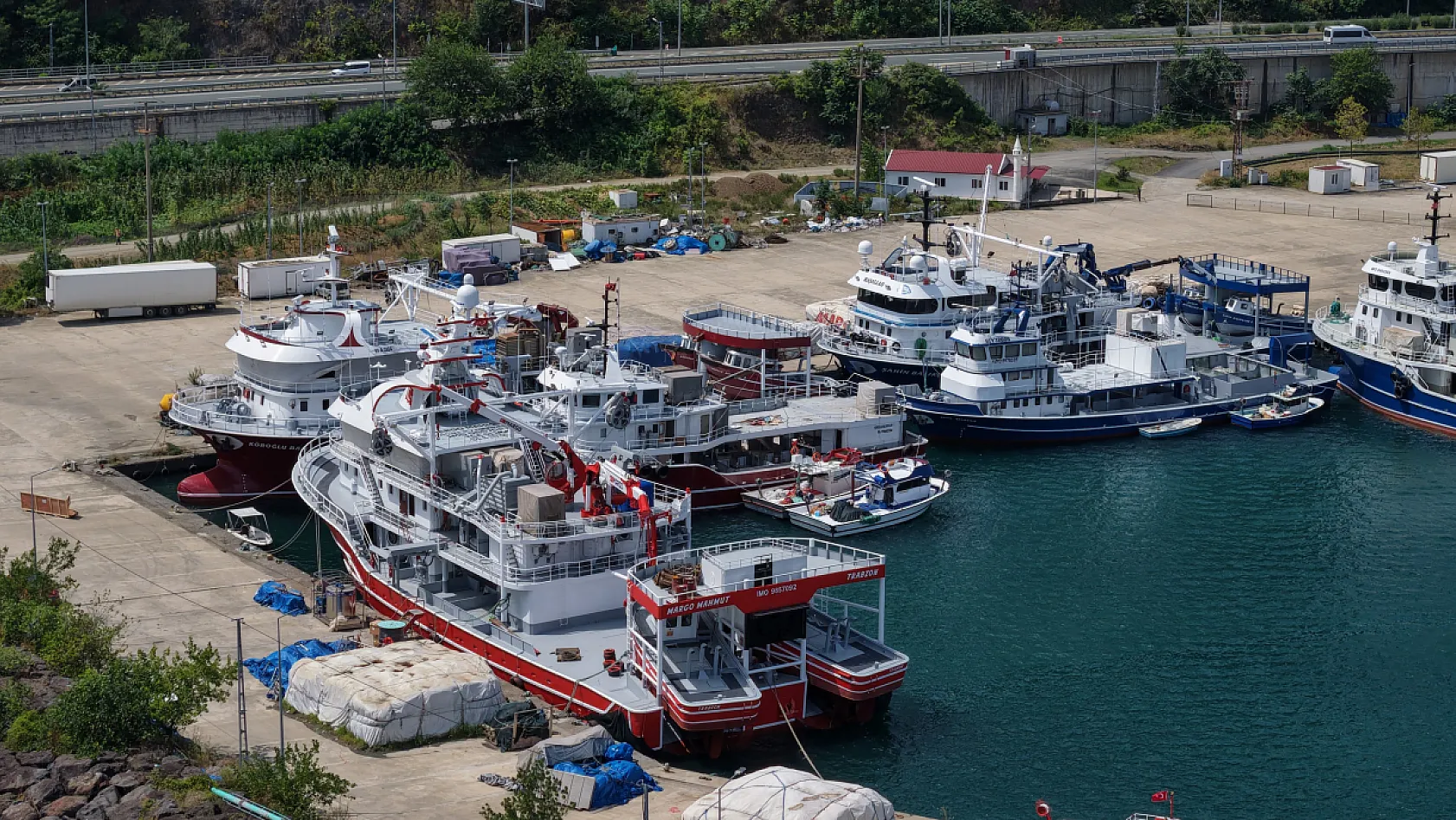 Balıkçıların yüzünü palamut güldürdü: Yeni sezon için hazırlıklar tamamlanıyor