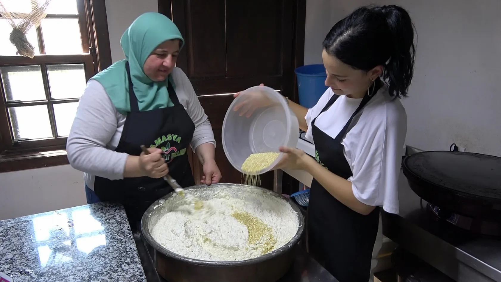 Amasya'da çanak tarhana mesaisi başladı