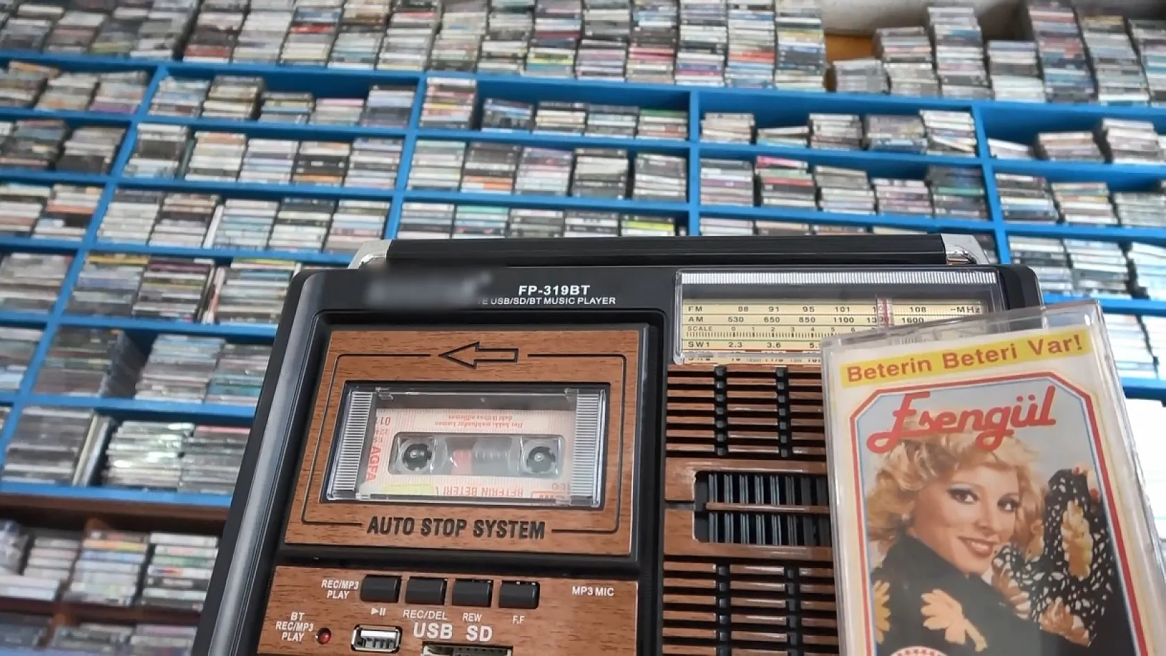 Samsun'da 7 bin kasetlik nostalji dükkânı