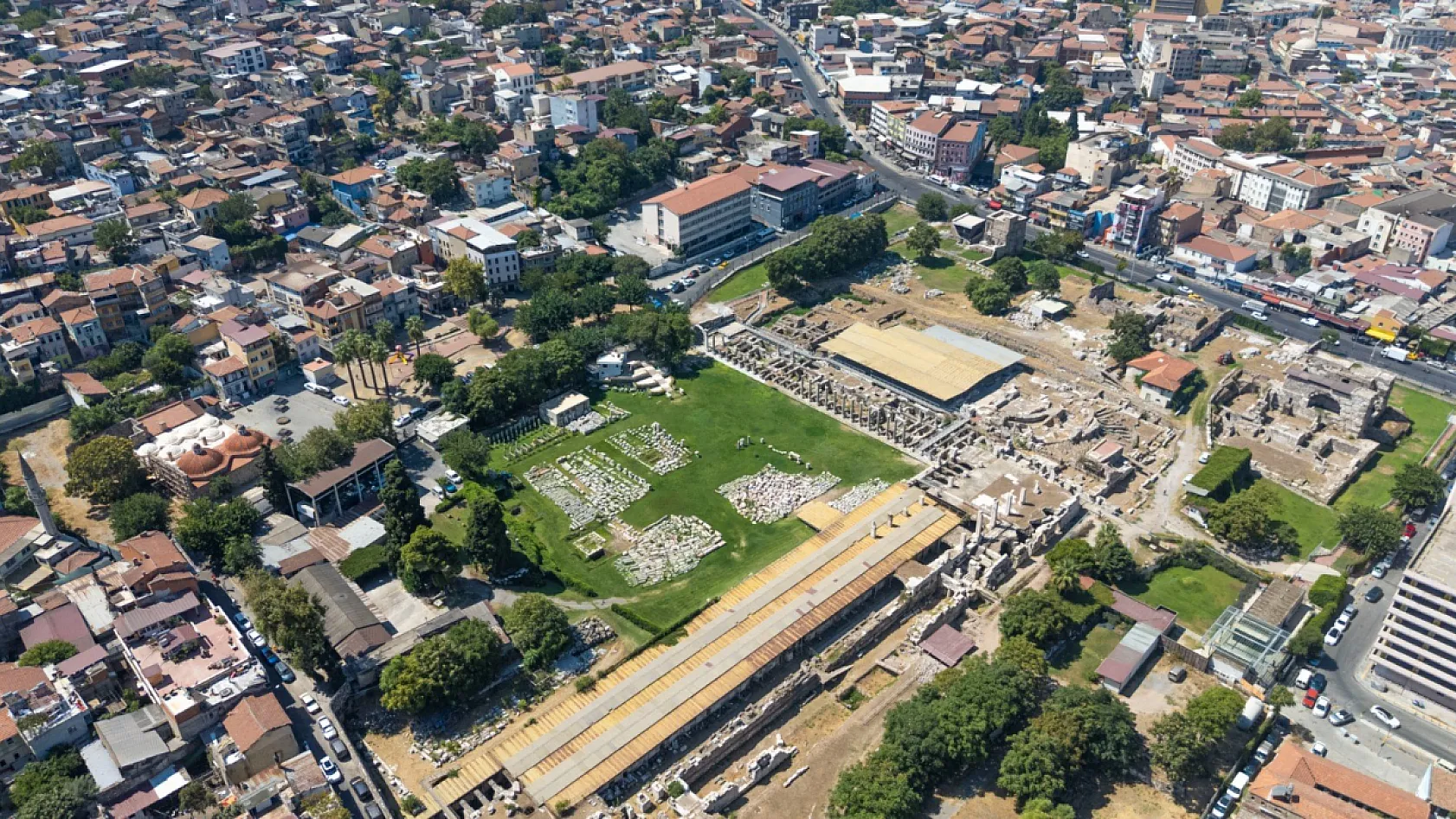 Smyrna Agorası'nda 2 bin yıllık su hâlâ akıyor